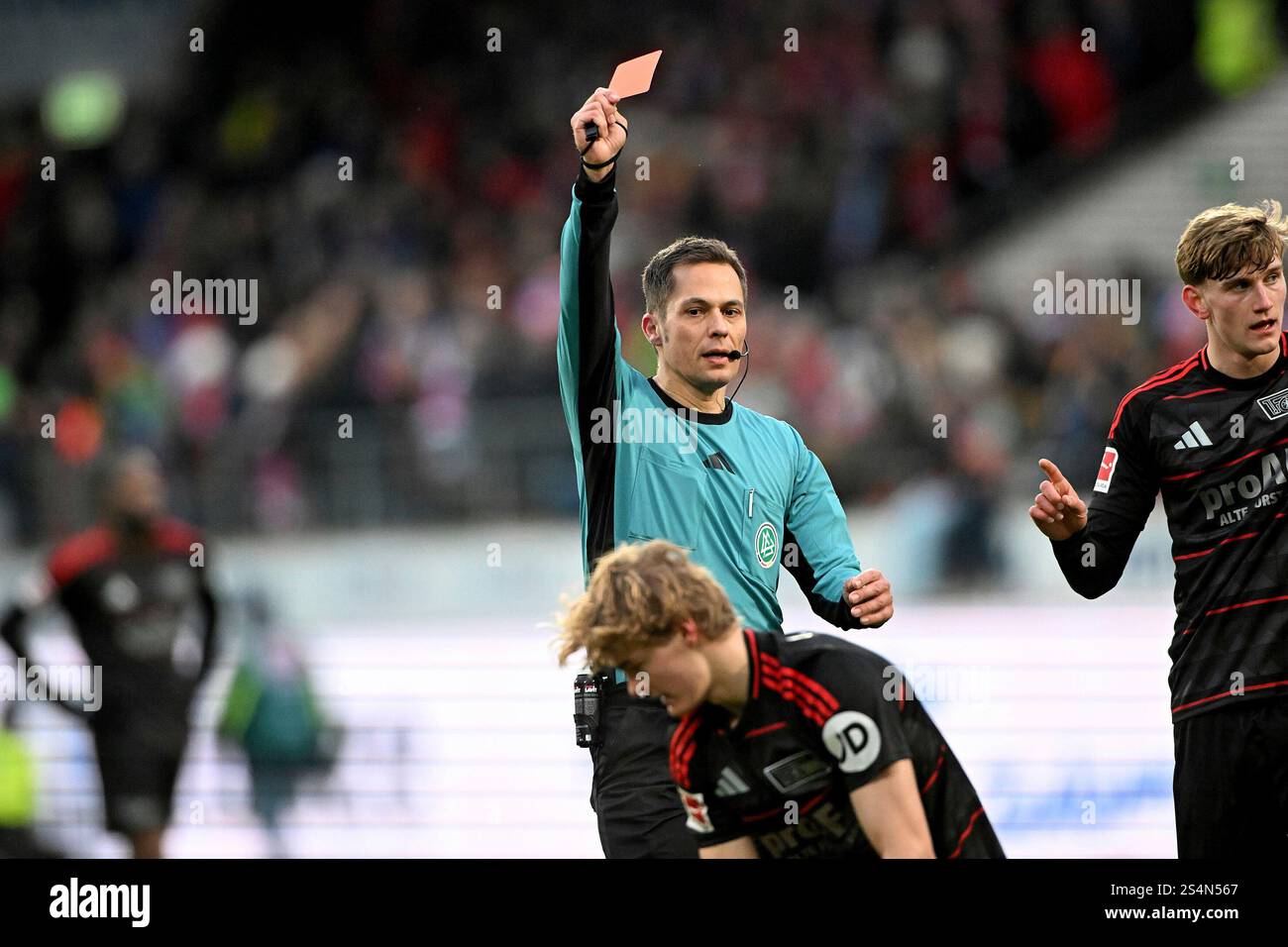 Heidenheim An Der Brenz, Deutschland. 11th Jan, 2025. Fussball ...