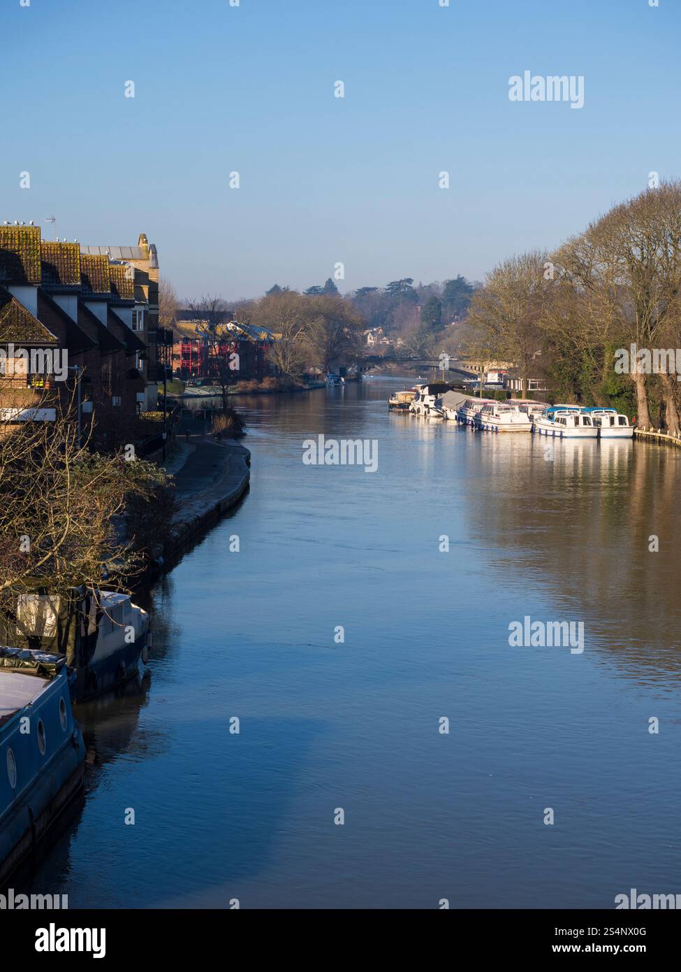 River Thames, Winter Landscape, Reading, Berkshire, England, UK, GB. Stock Photo