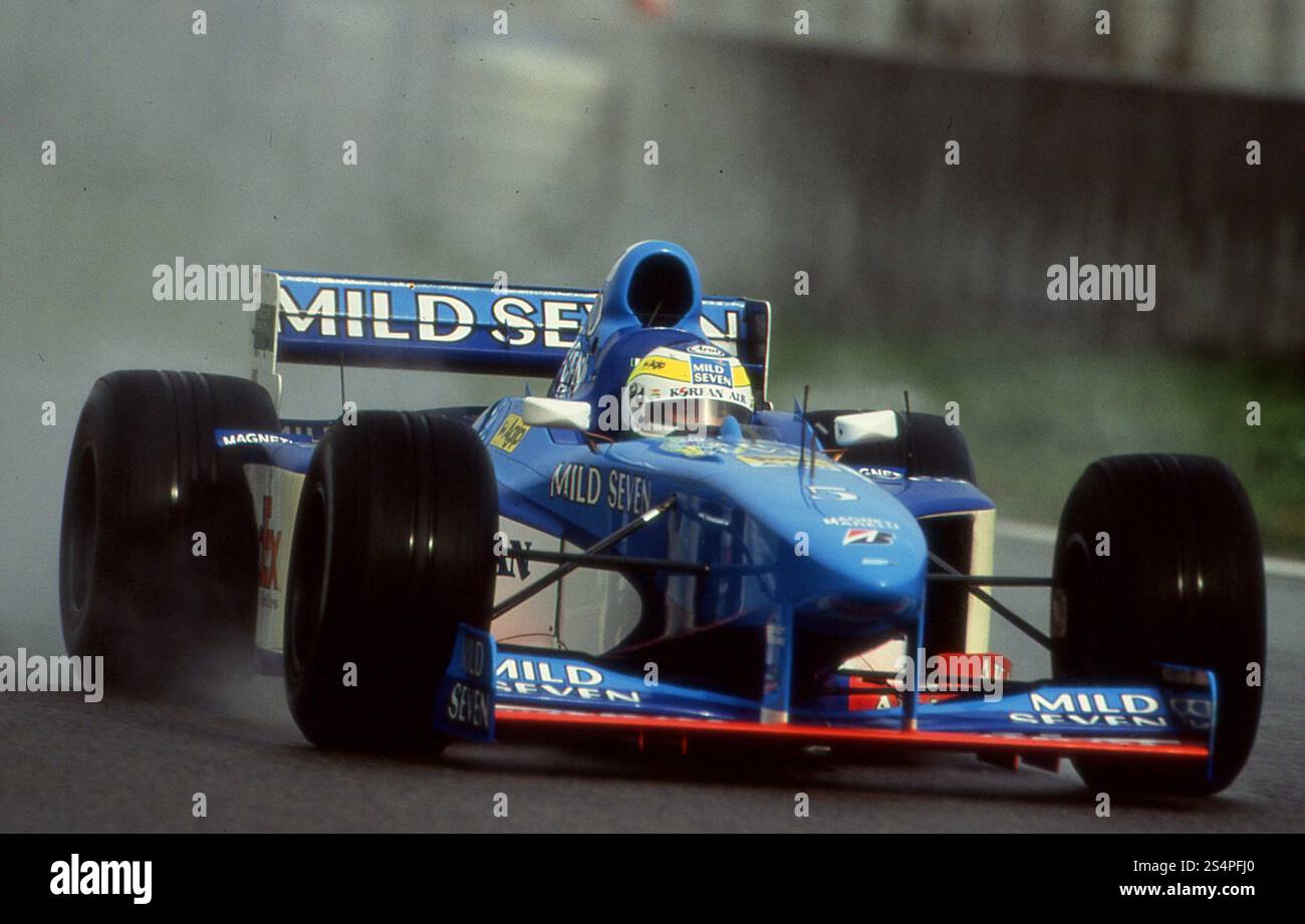 Benetton b198 formula one car hi-res stock photography and