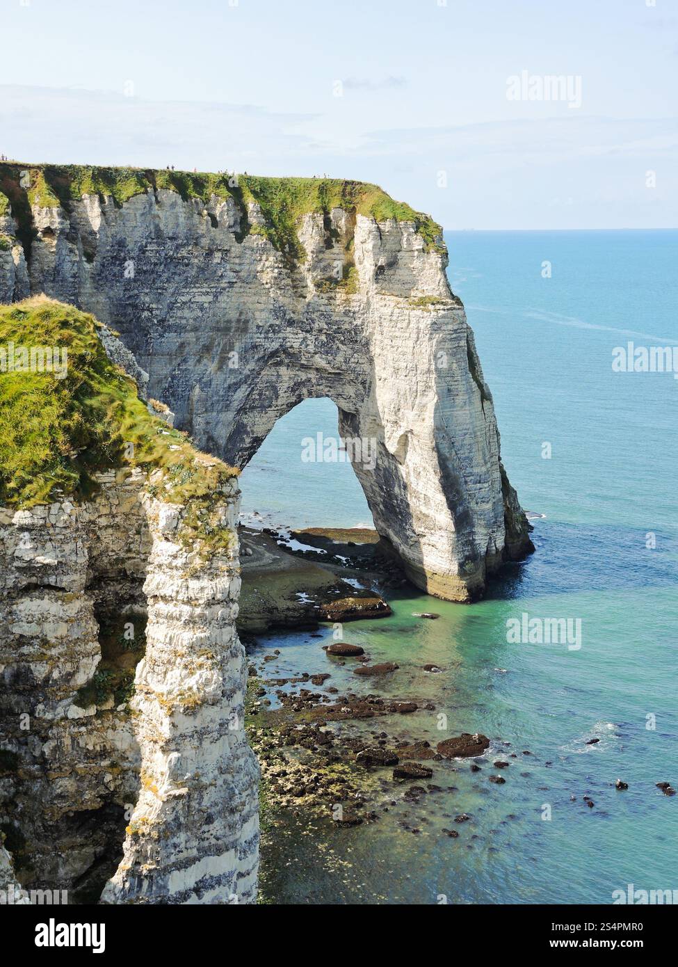 Cliff with arch hi-res stock photography and images - Alamy