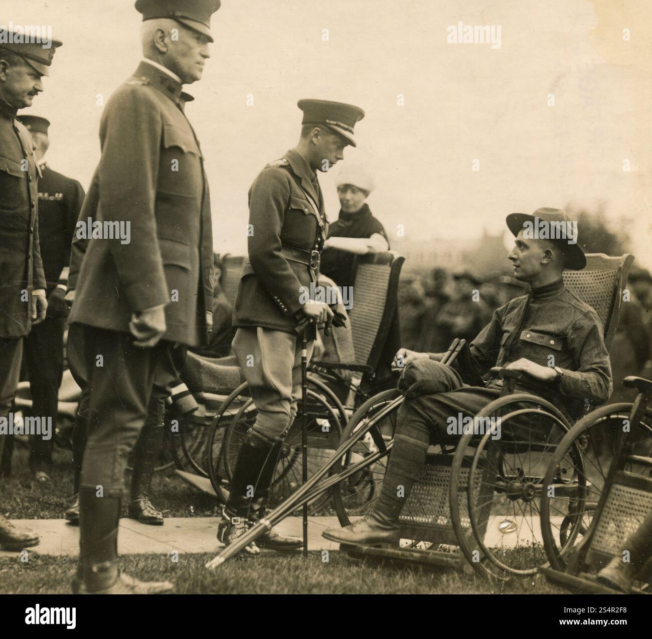 Visiting Walter Reed The Prince of Wales Edward visiting the Walter Reed Hospital in Takoma ...
