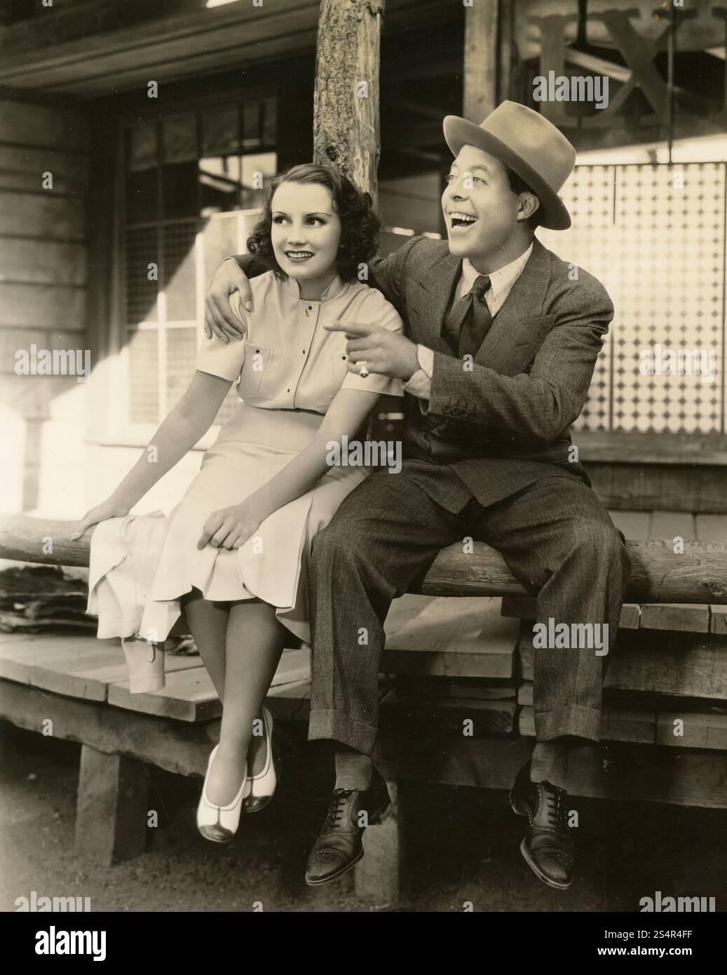 Actors Joe Cook and June Martel during the filming of the movie Arizona Mahoney, USA 1936 Stock Photo