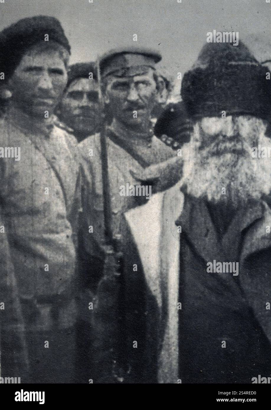 Partecipants to the II Congress of Peasant Soviet during the Russian ...