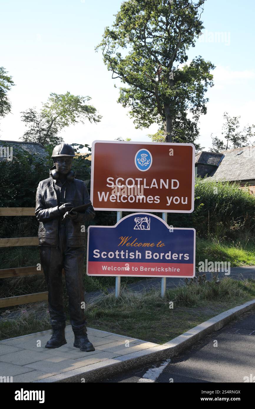 statue and sign at the union chain bridge scotland Stock Photo