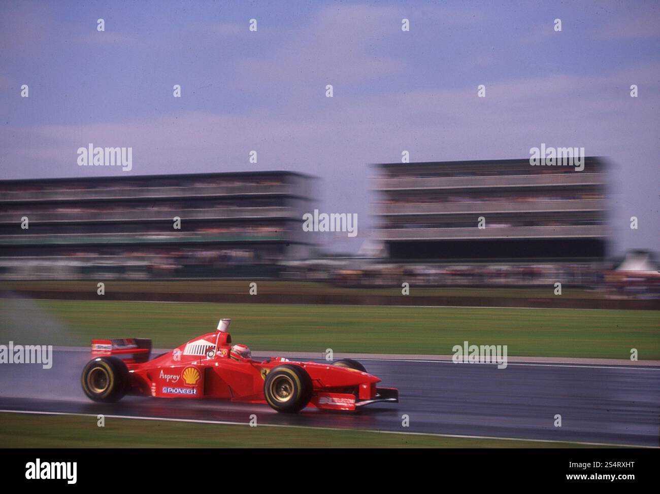 Formula one racing driver eddie irvine hi-res stock Formula one racing driver eddie irvine hi-res stock