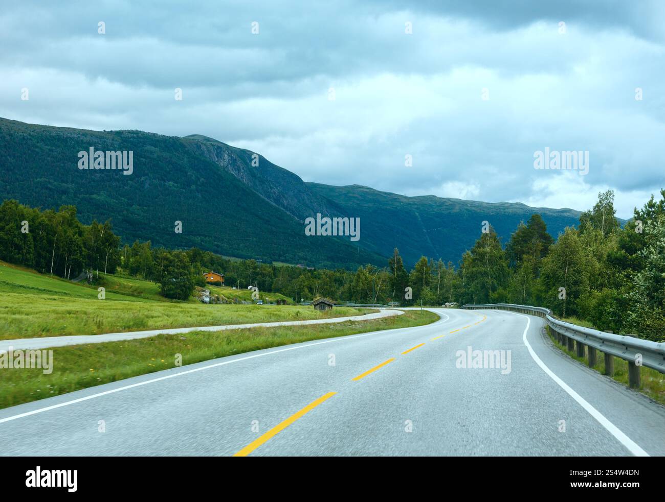 Summer landscape mountain road hi-res stock photography and images - Alamy