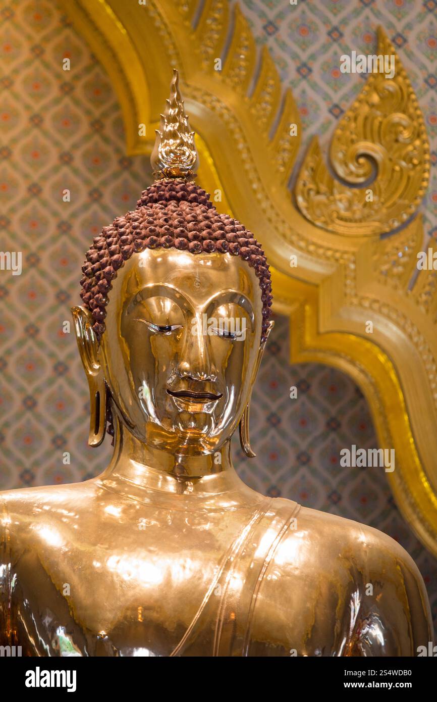 The Gold Buddha at the Temple Wat Traimit in the China Town of Bangkok ...
