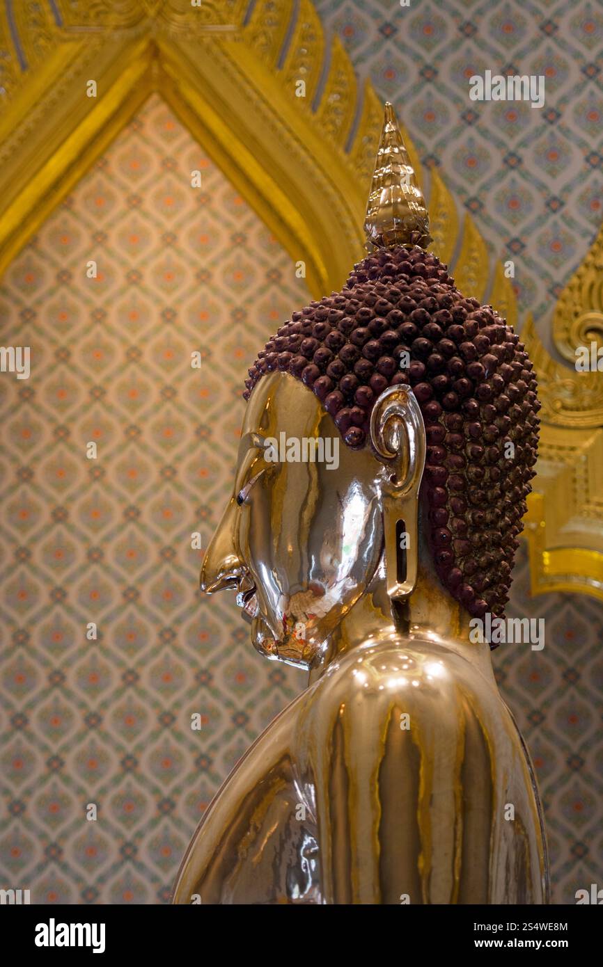 The Gold Buddha at the Temple Wat Traimit in the China Town of Bangkok ...