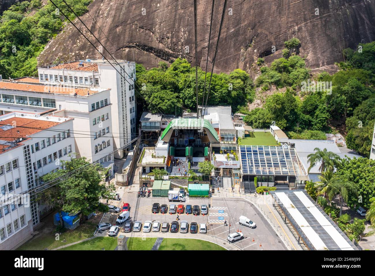 The Cable Car from Vermelha to Sugar Loaf Mountain, Rio De Janeiro ...