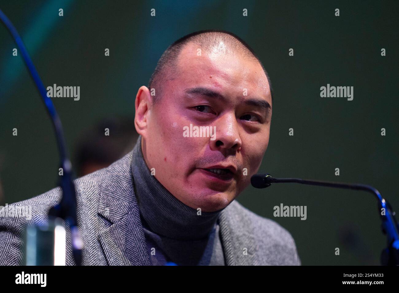 zhilei-zhang-during-a-press-conference-at-outernet-london-picture