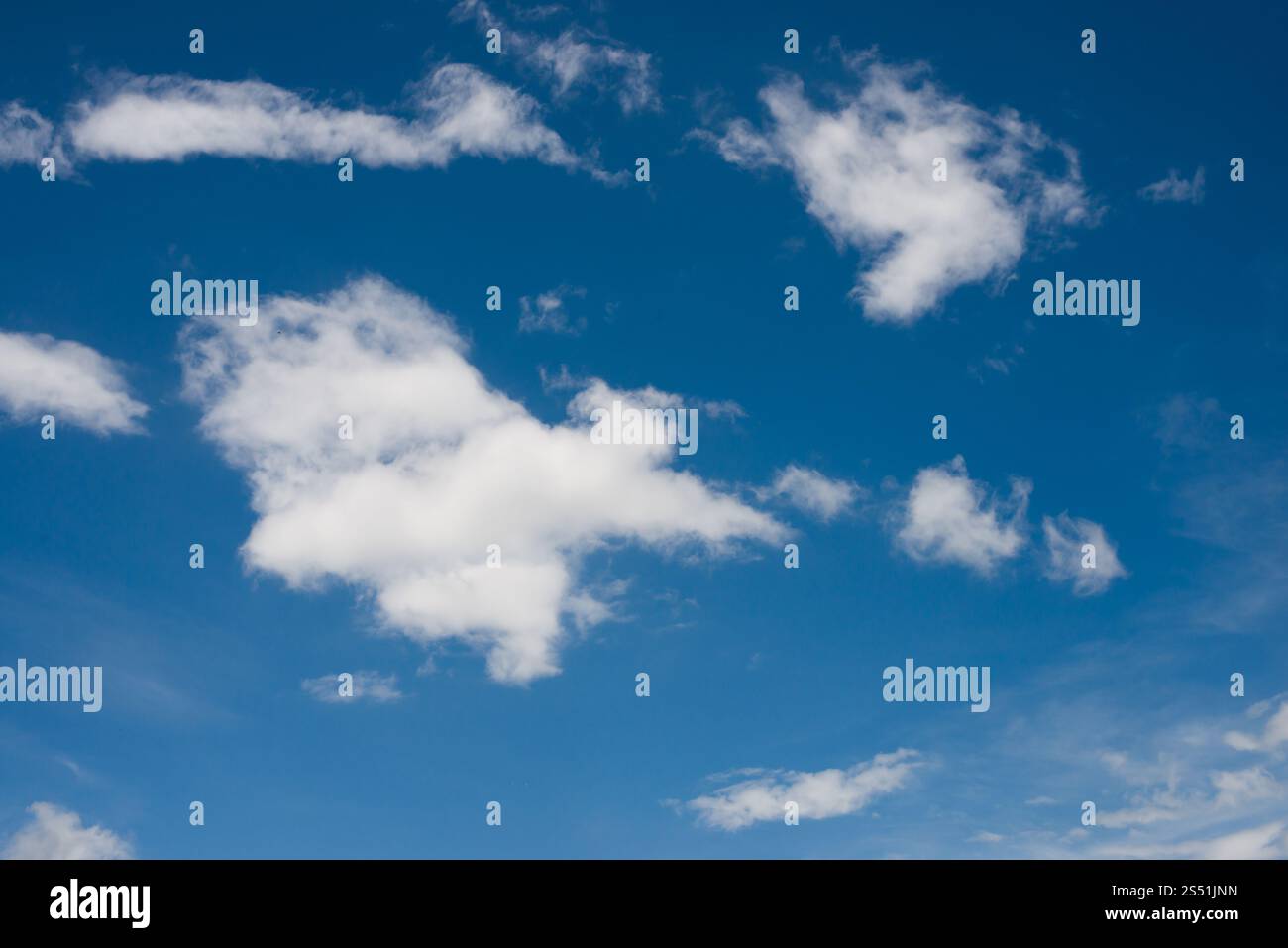 Close up cloud sky hi res stock photography and images Alamy