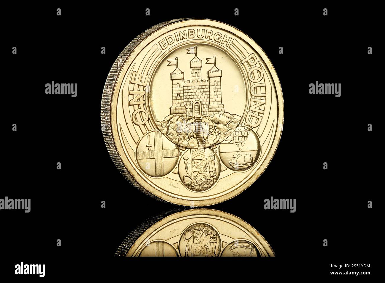2011 1 pound coin hi-res stock photography and images - Alamy