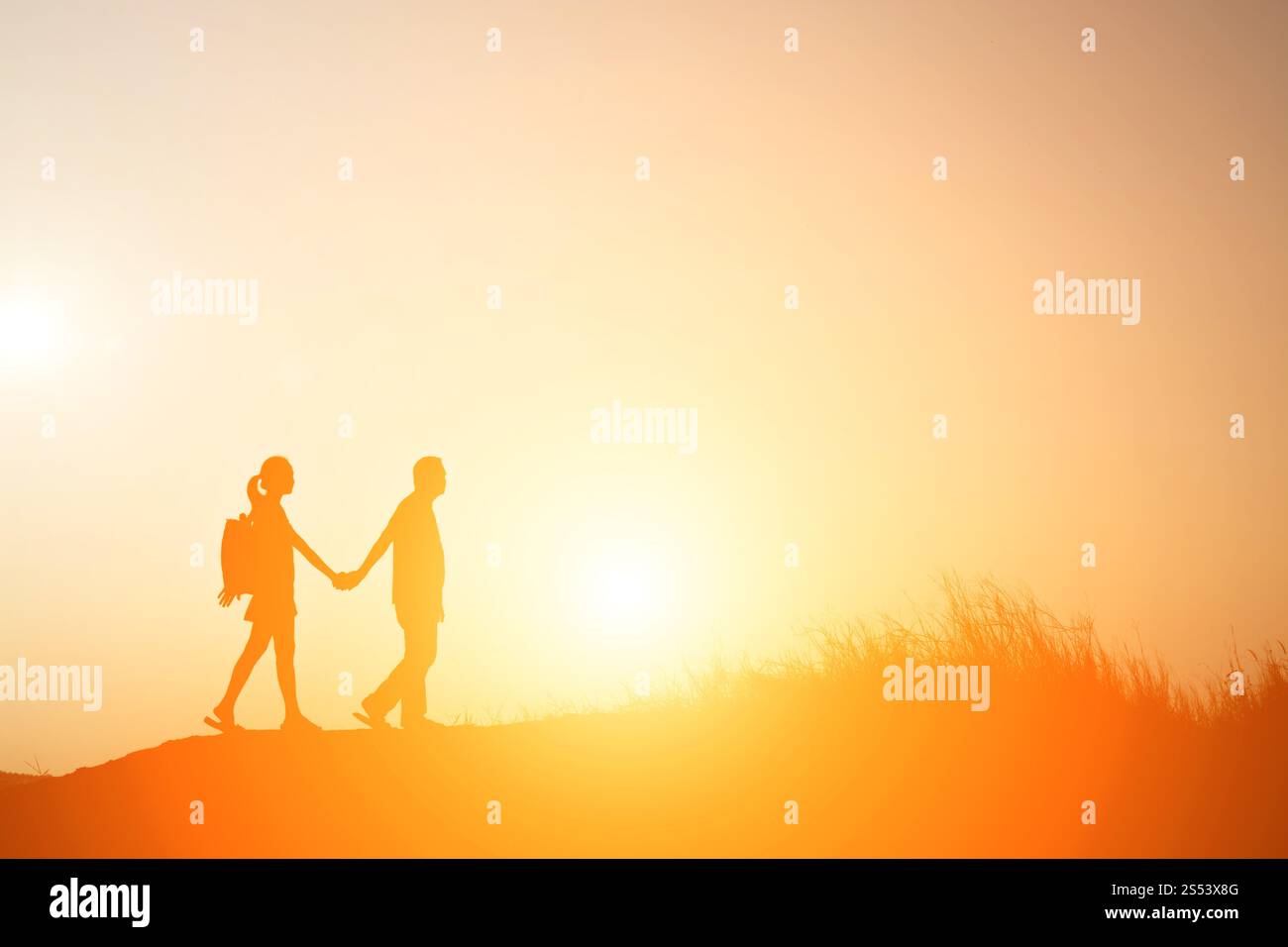 Kissing couple silhouette hi-res stock photography and images - Alamy