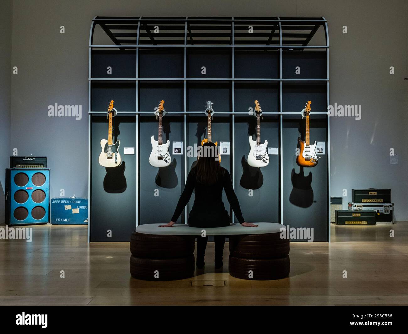Jeff beck guitar hi-res stock photography and images - Alamy Jeff beck guitar hi-res stock photography and images - Alamy