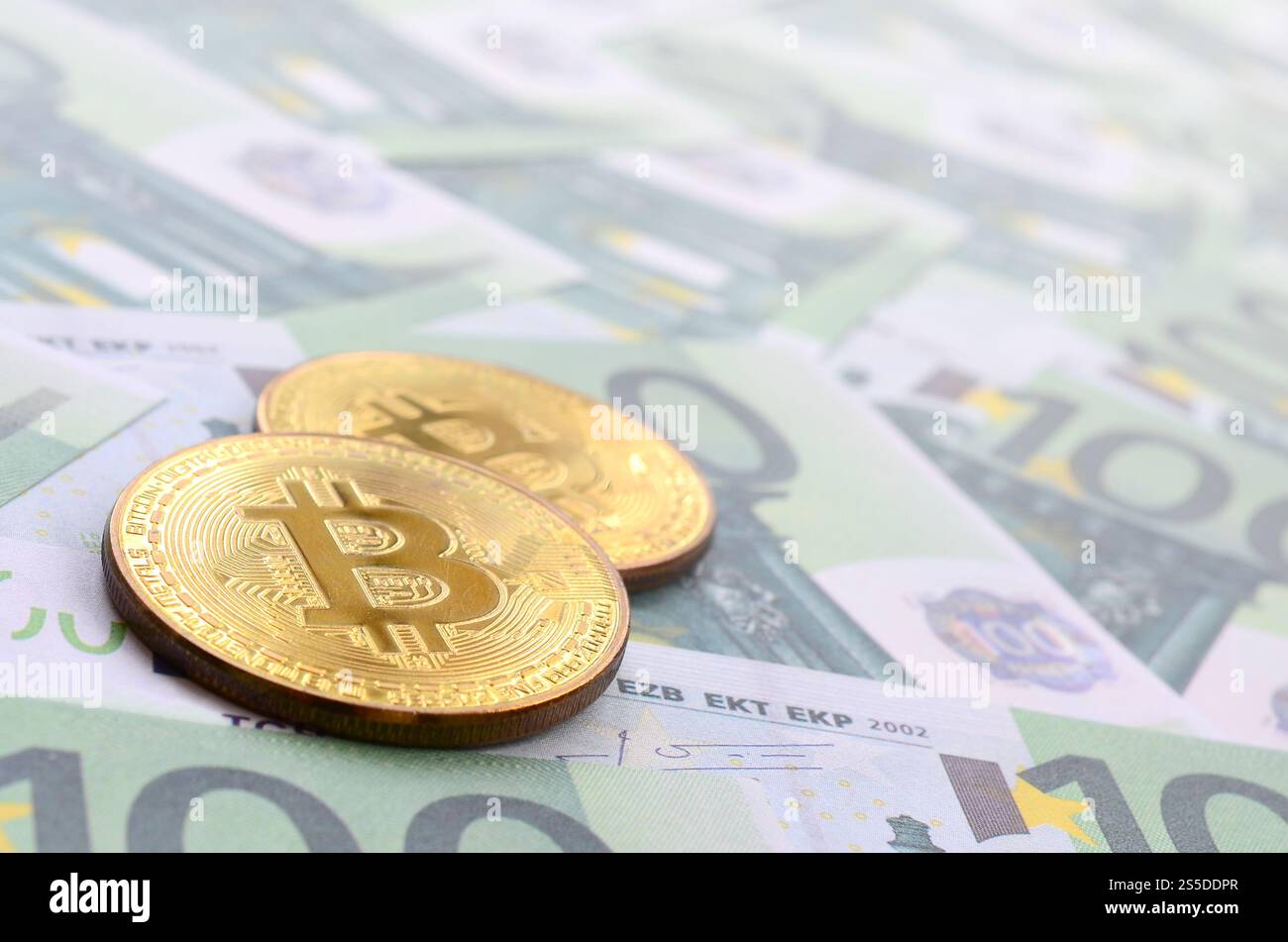 Crypto currency set hi-res stock photography and images - Page 5 - Alamy