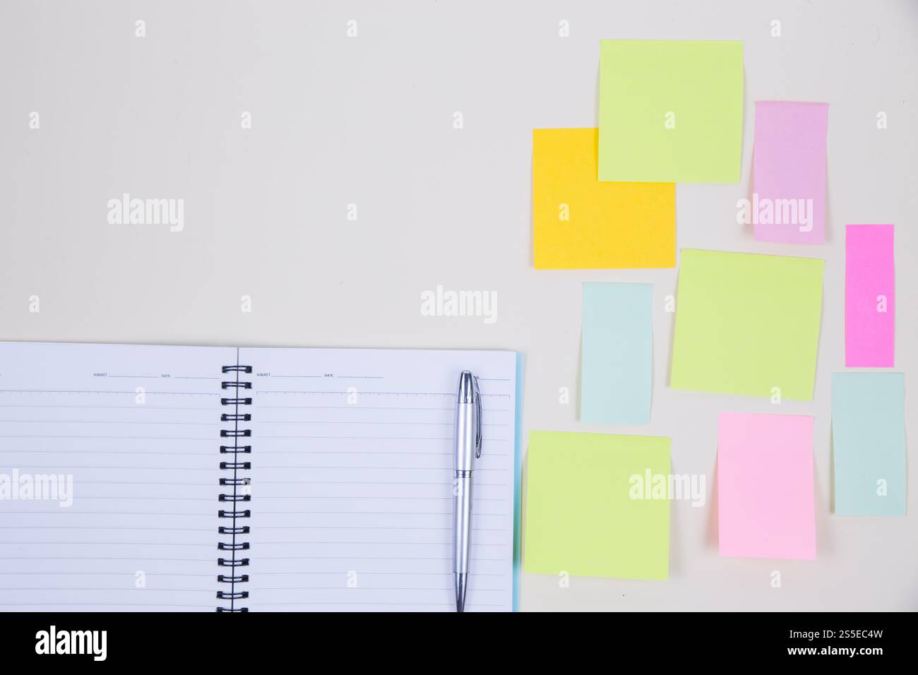 Top view post it paper note Stock Photo - Alamy