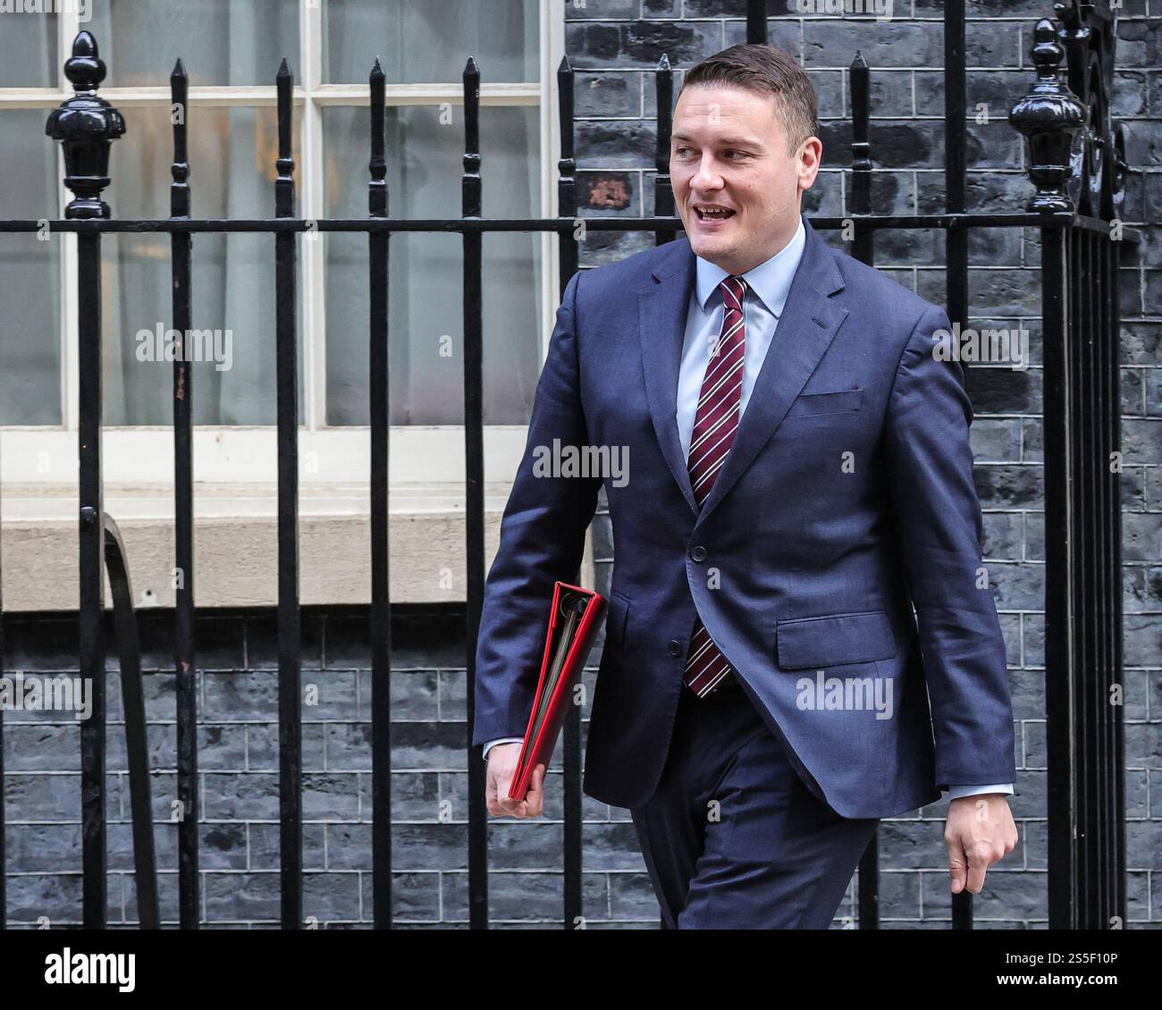 london-uk-14th-jan-2025-wes-streeting-health-secretary-mp-ilford