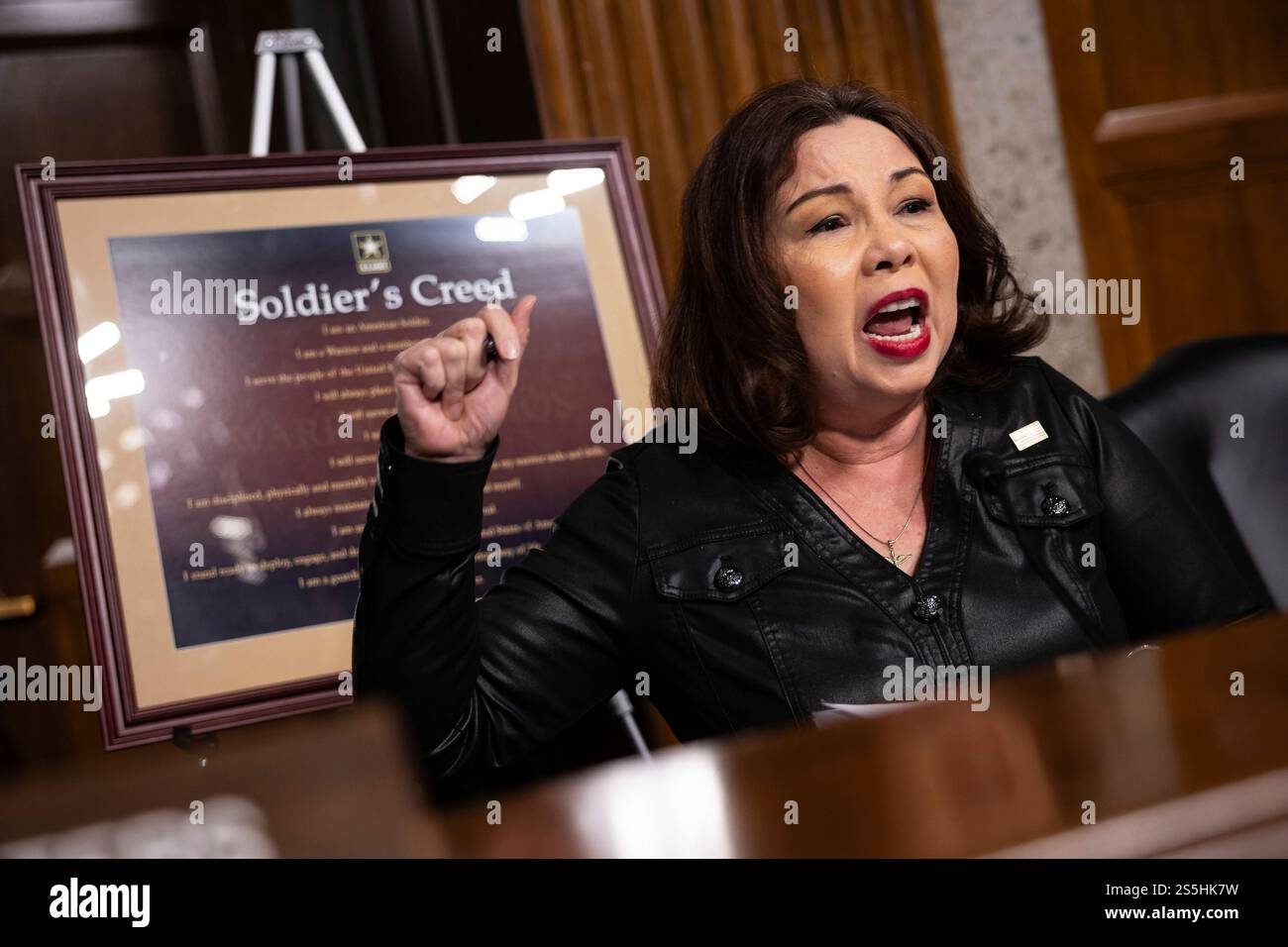 sen-tammy-duckworth-d-ill-displays-a-framed-copy-of-the-u-s-army