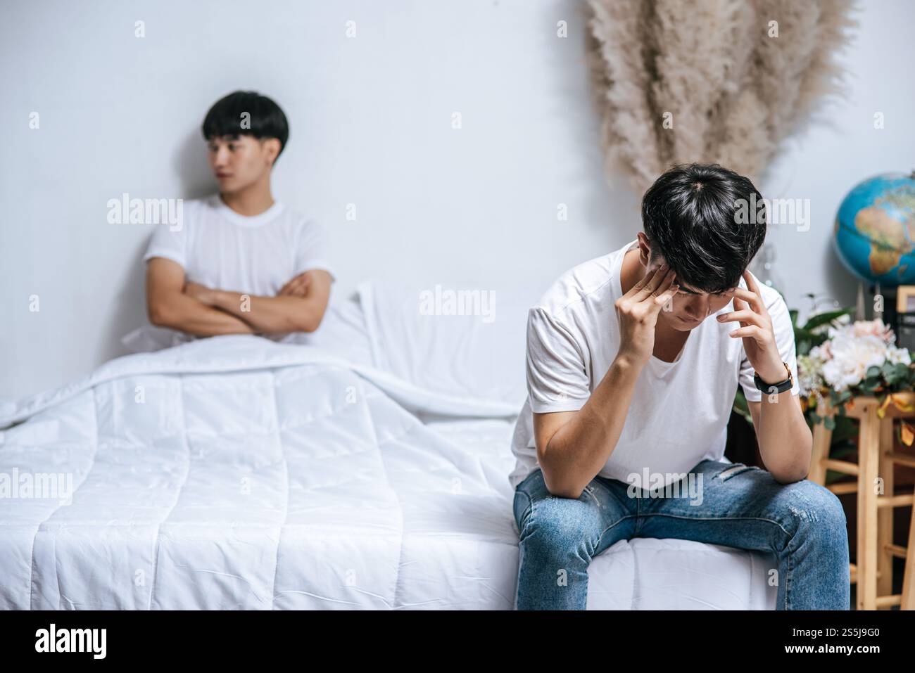 Two men quarrel hi-res stock photography and images - Alamy