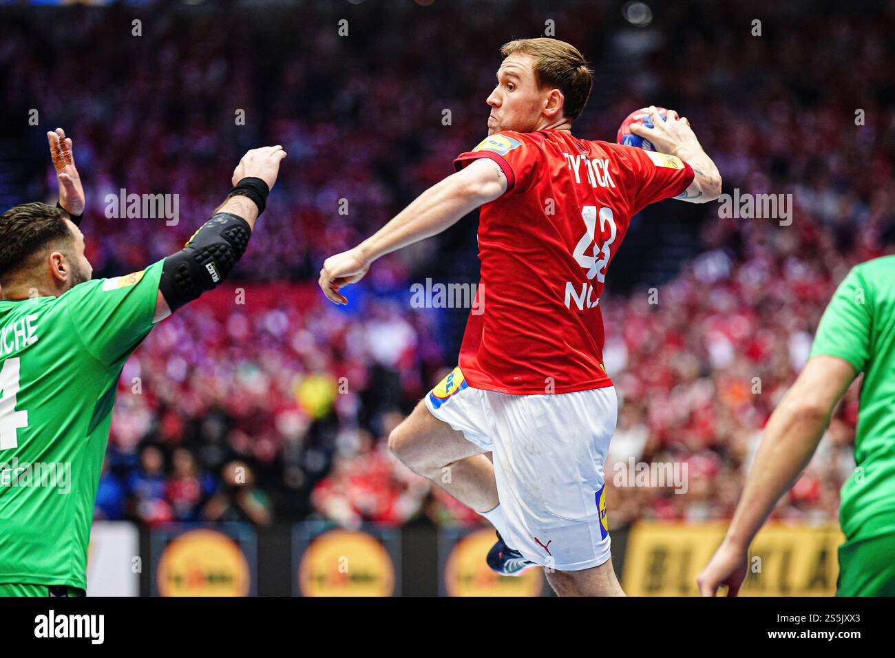 Wurf/Tor Simon Pytlick (Daenemark, 43) DEN, Daenemark vs. Algerien