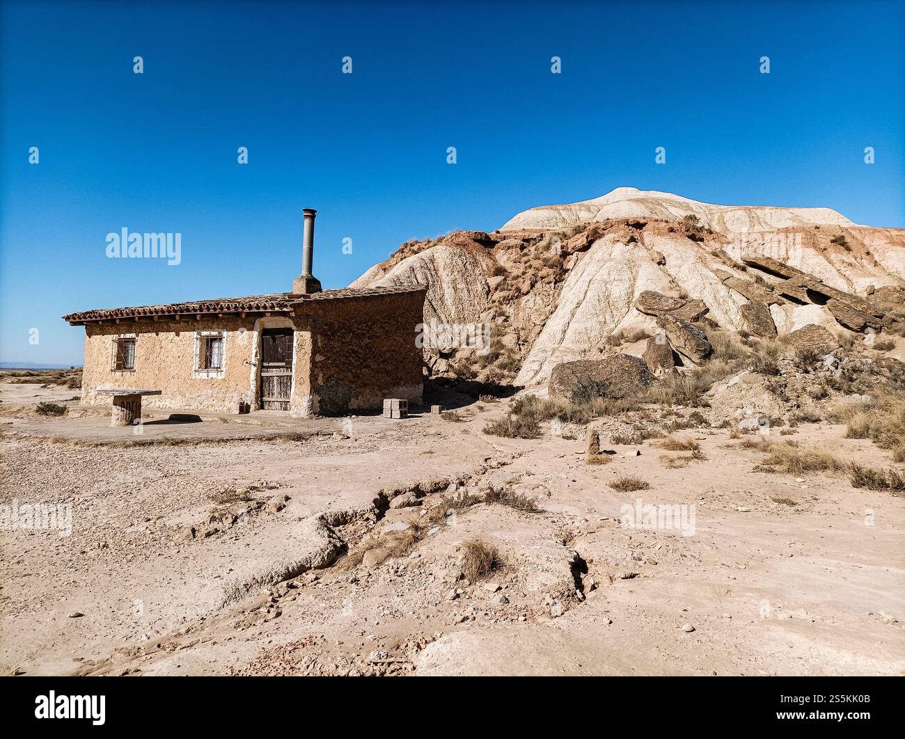 Old spanish cottage hi-res stock photography and images - Alamy