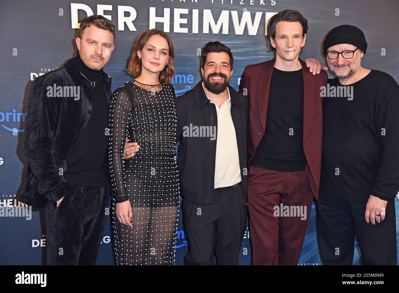 Friedrich Mücke, Luise Heyer, Adolfo J. Kolmerer, Sabin Tambrea, Rainer Bock bei der Premiere von Sebastian Fitzeks DER HEIMWEG im Delphi Filmpalast in Berlin am 14.01.2025 *** Friedrich Mücke, Luise Heyer, Adolfo J Kolmerer, Sabin Tambrea, Rainer Bock at the premiere of Sebastian Fitzeks DER HEIMWEG at the Delphi Filmpalast in Berlin on 14 01 2025 Stock Photo