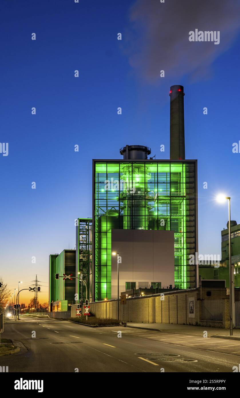 The Lausward combined heat and power plant in Duesseldorf, gas and ...