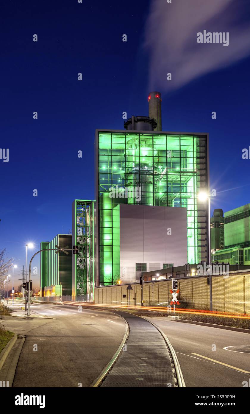 The Lausward combined heat and power plant in Duesseldorf, gas and ...