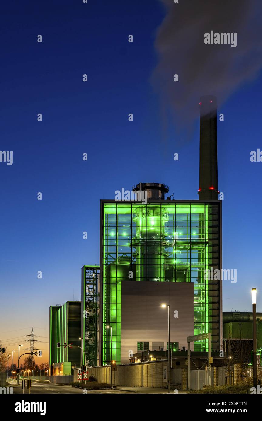 The Lausward combined heat and power plant in Duesseldorf, gas and ...