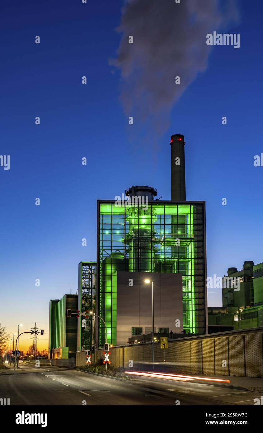 The Lausward combined heat and power plant in Duesseldorf, gas and ...