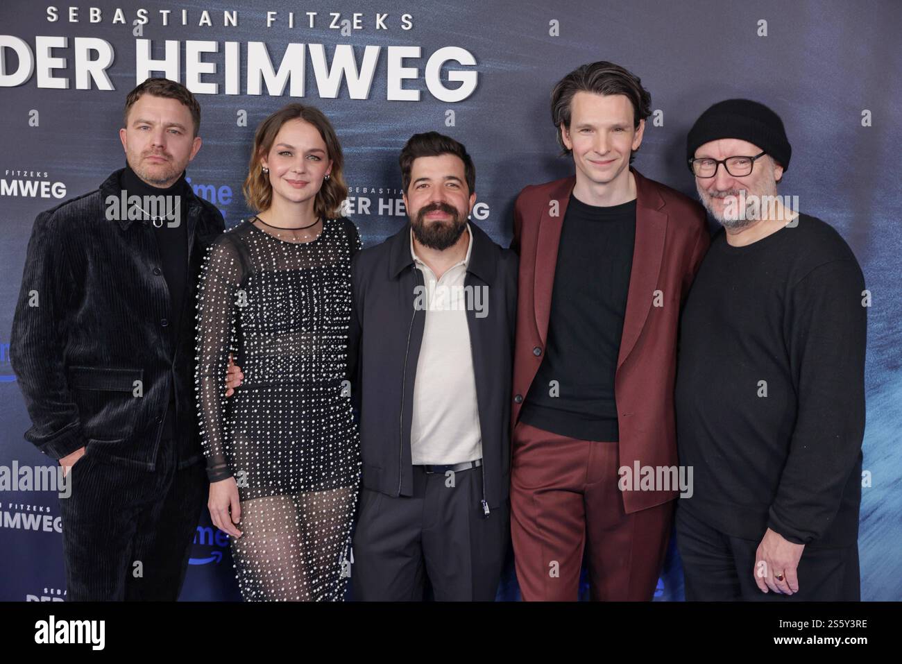 14.01.2025, Friedrich Muecke, Luise Heyer, Sabin Tambrea, Sebastian Fitzek, Rainer Bock zur Premiere von Sebastian Fitzek - Der Heimweg, Delphi-Filmpalast am Zoo Kino, Berlin, Berlin *** 14 01 2025, Friedrich Muecke, Luise Heyer, Sabin Tambrea, Sebastian Fitzek, Rainer Bock at the premiere of Sebastian Fitzek Der Heimweg, Delphi Filmpalast am Zoo Kino, Berlin, Berlin Stock Photo