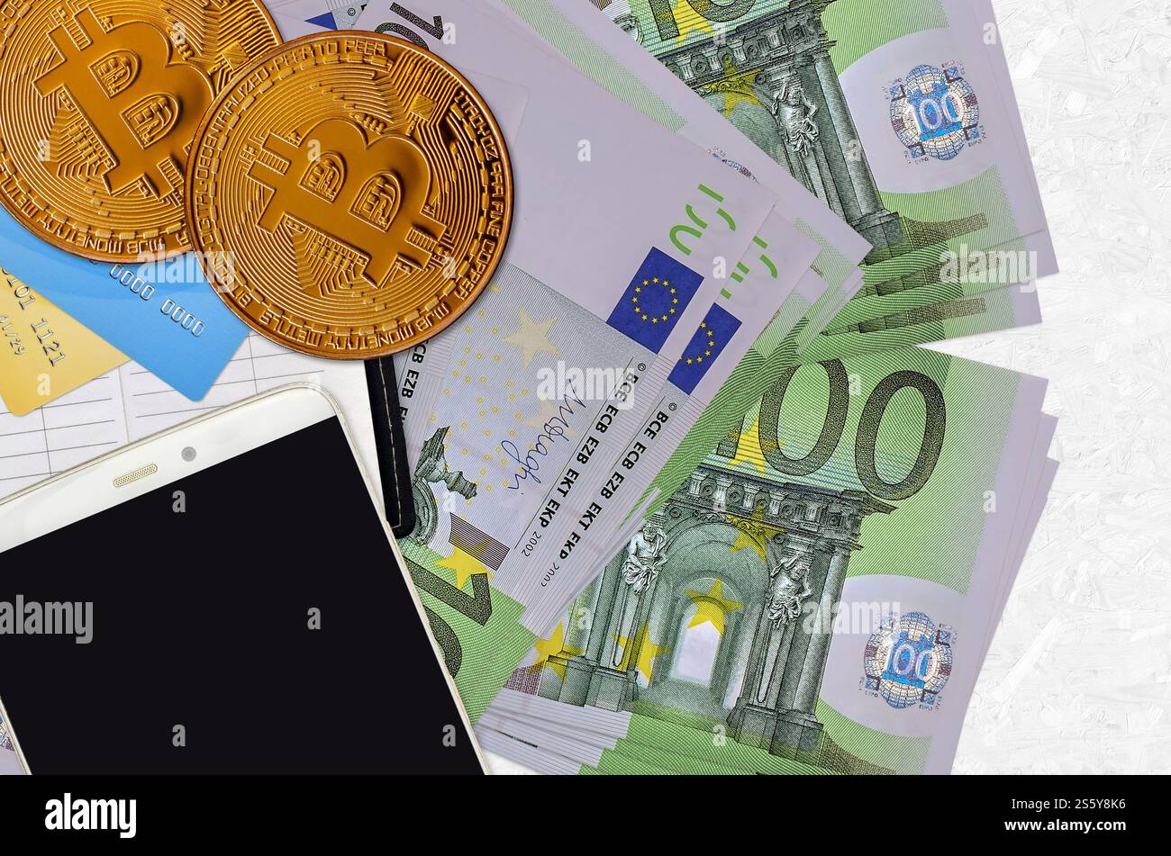 Bitcoin credit card hi-res stock photography and images - Page 2 - Alamy