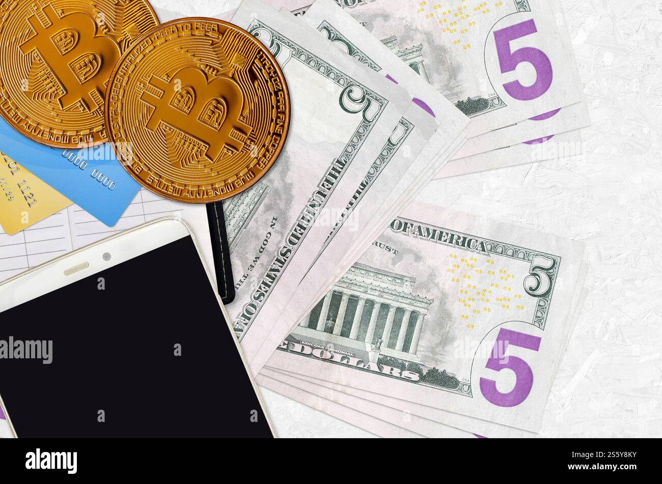 5 us dollar notes hi-res stock photography and images - Alamy