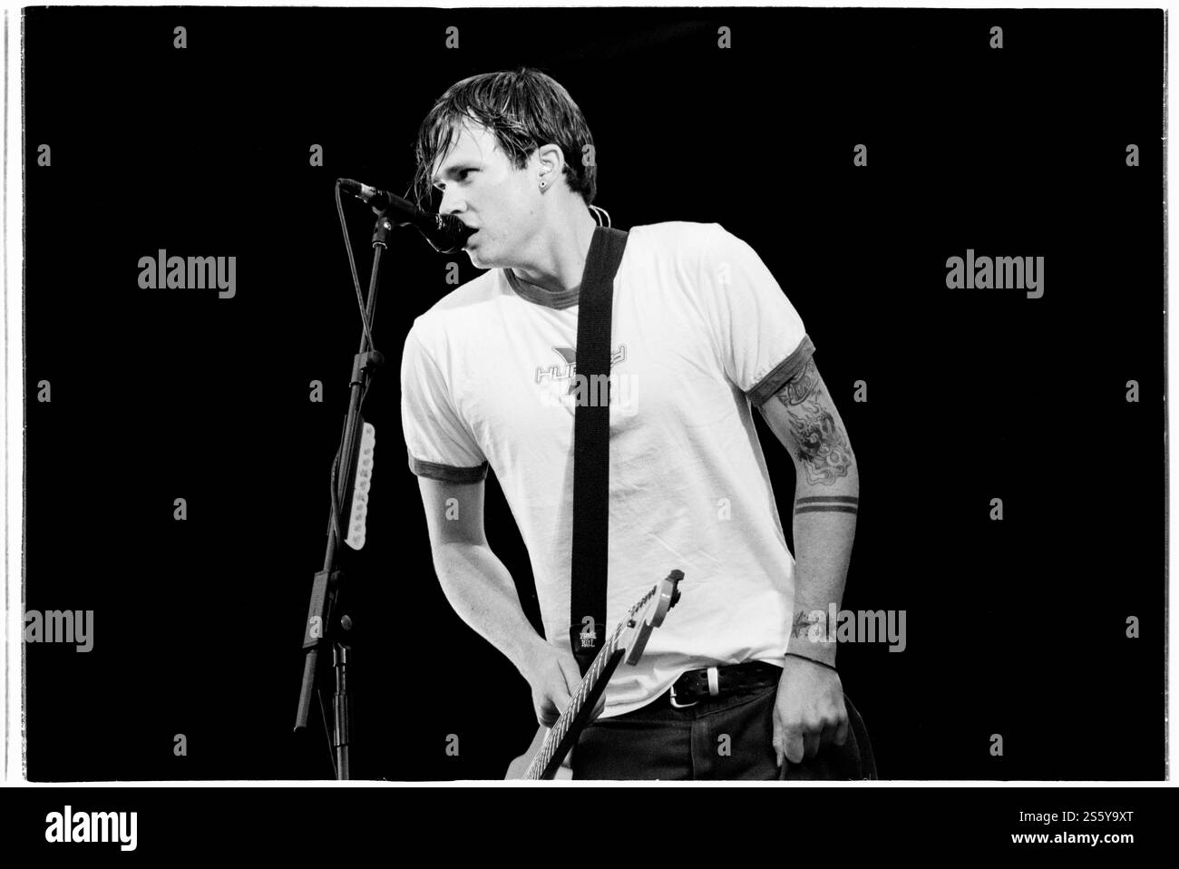 Tom delonge blink Black and White Stock Photos & Images - Alamy
