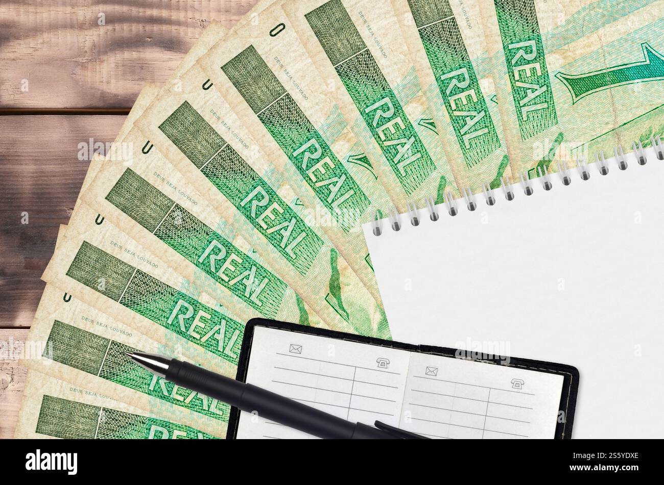 Brazilian real notes 1 real hi-res stock photography and images - Alamy