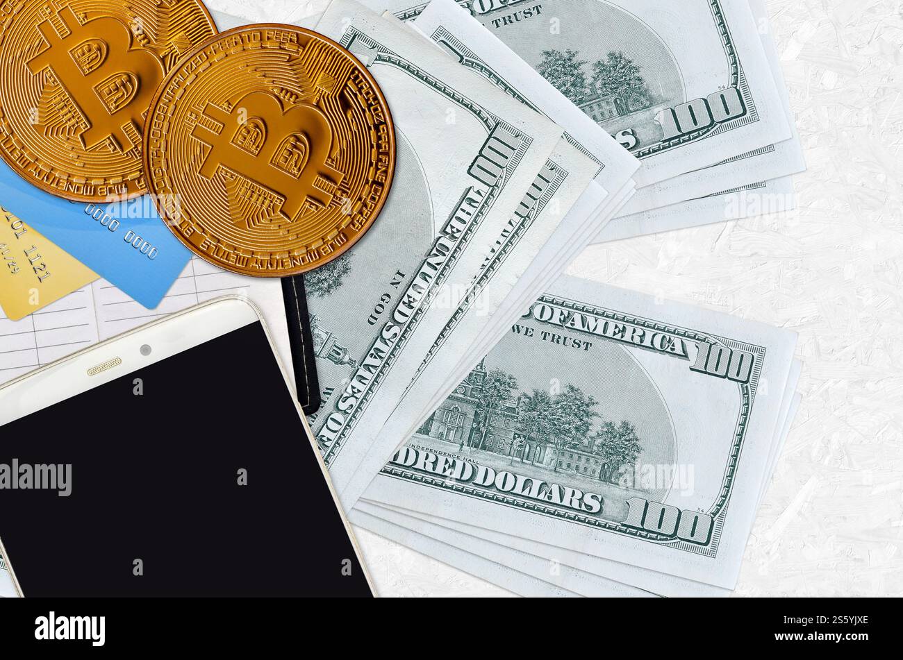 100 american dollars bills hi-res stock photography and images - Alamy