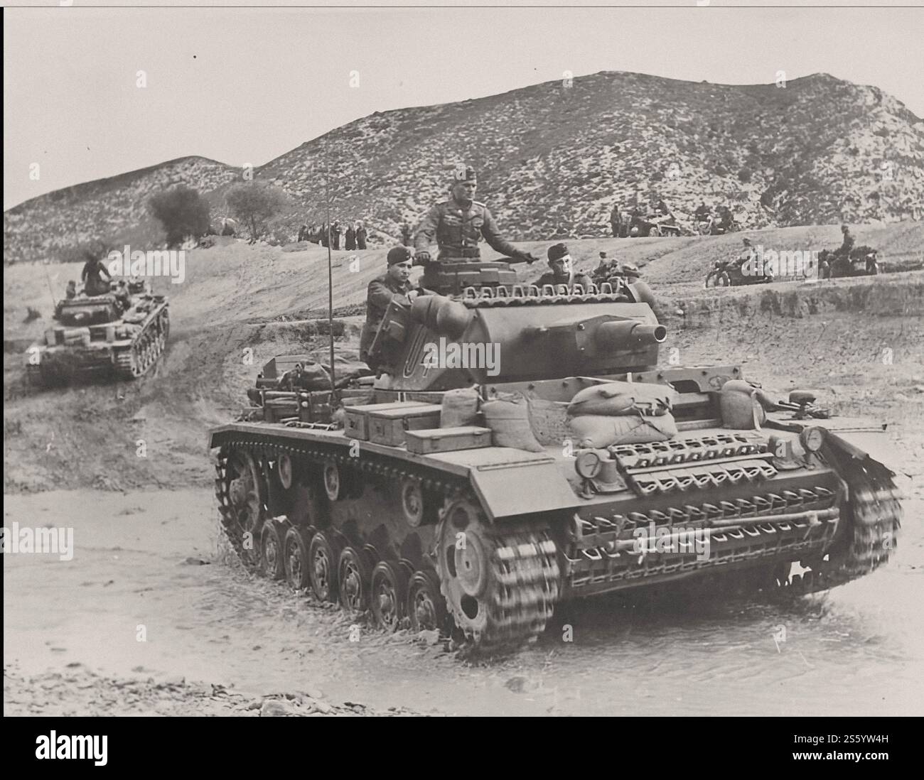 Tank Pz.Kpfw.III Wehrmacht Afrika Korps in Tunisia, crossing the river ...