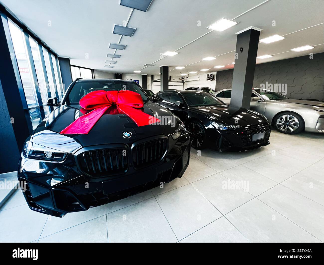 Luxury car showroom bow hi-res stock photography and images - Alamy