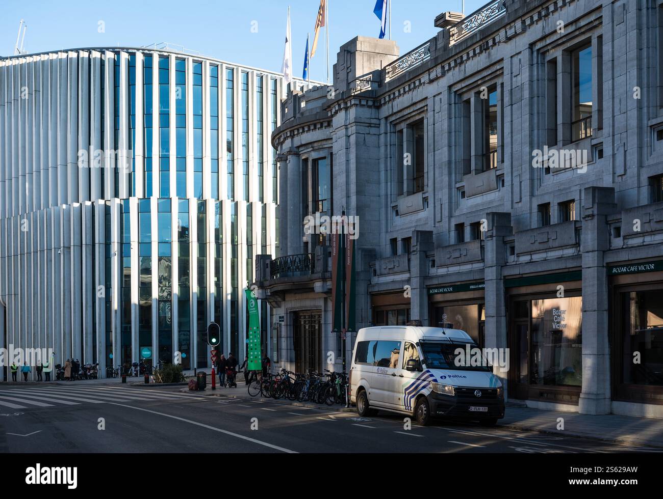 Rue Ravenstein with the BOZAR center of fine arts and the BNP Paribas ...