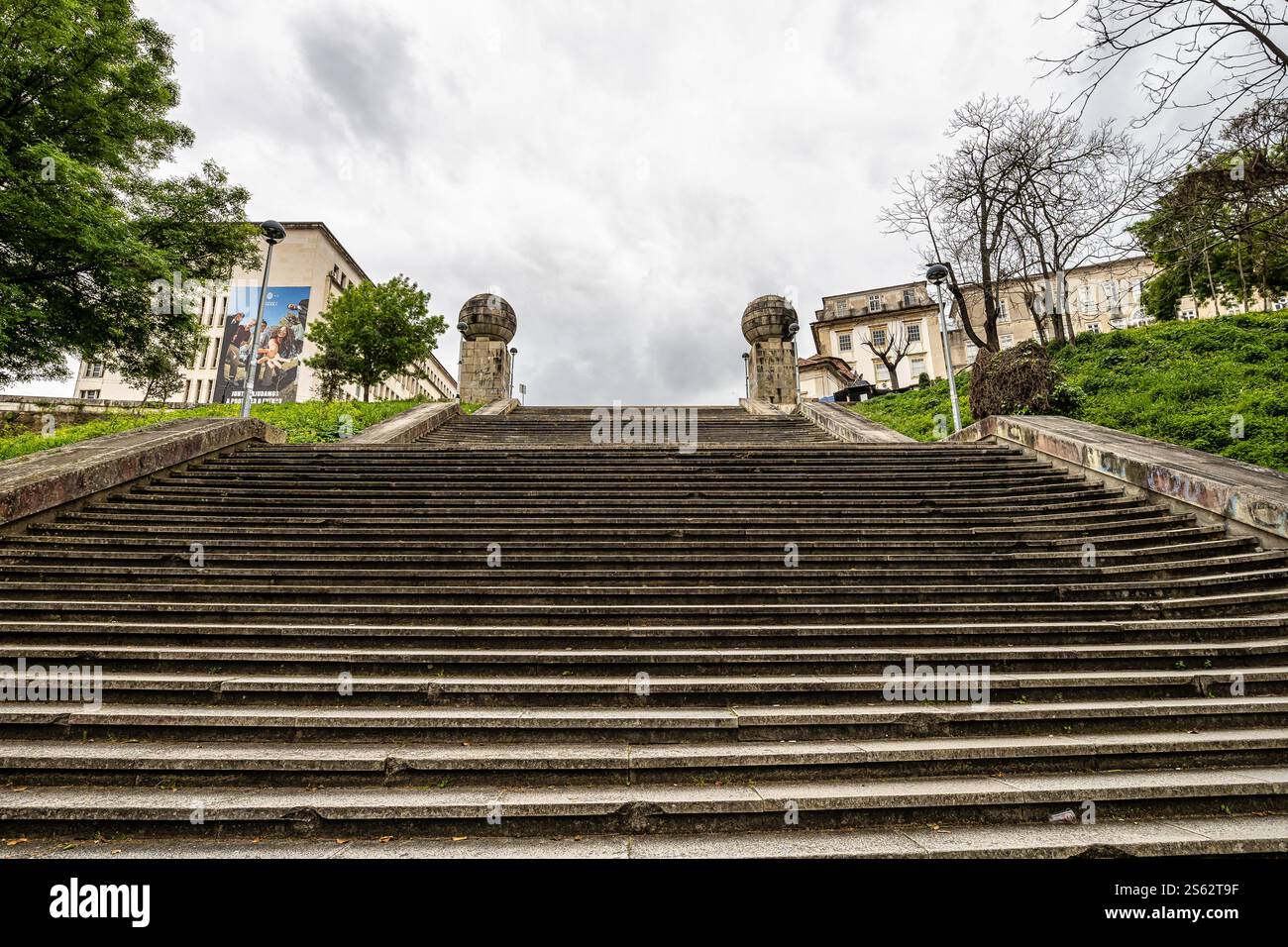 monumental-stairway-escadas-monumentais-de-coimbra-stairway-of-minerva