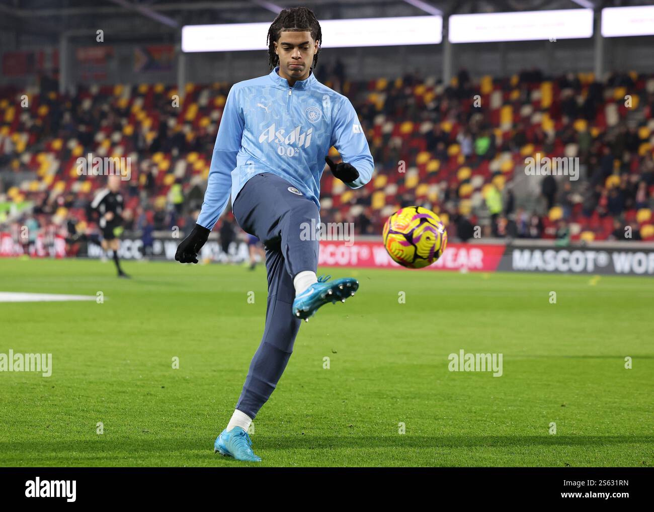 Puseyi London, UK. 14th Jan, 2025. Jahmai Simpson-Pusey of Manchester City ...