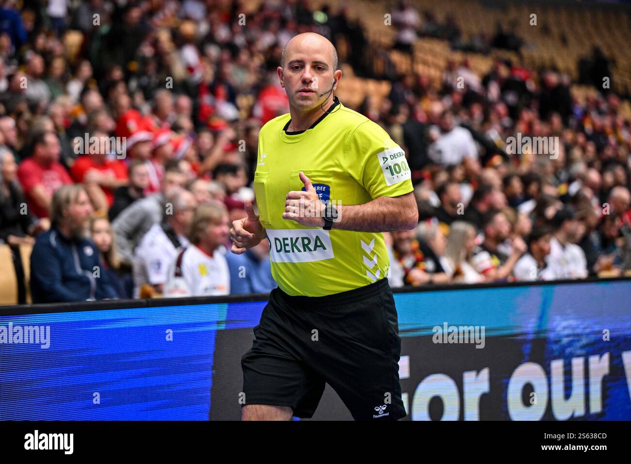 Arbitro, Referee IHF, Dekra during IHF Men's - Handball World ...