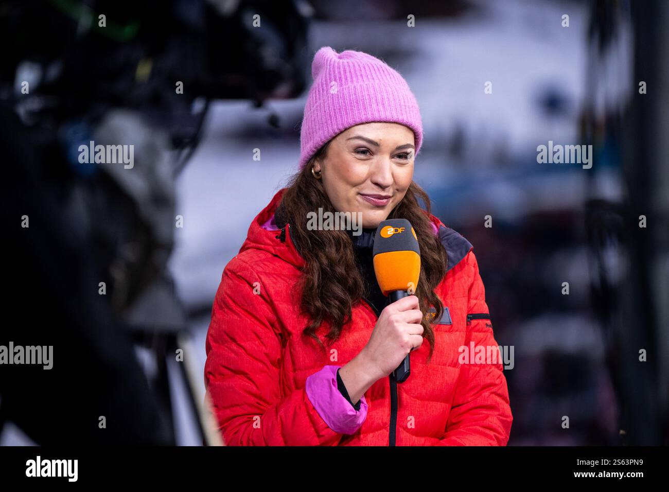 Lena Kesting (ZDF TV Moderatorin), AUT, FIS Viessmann Skisprung Weltcup ...