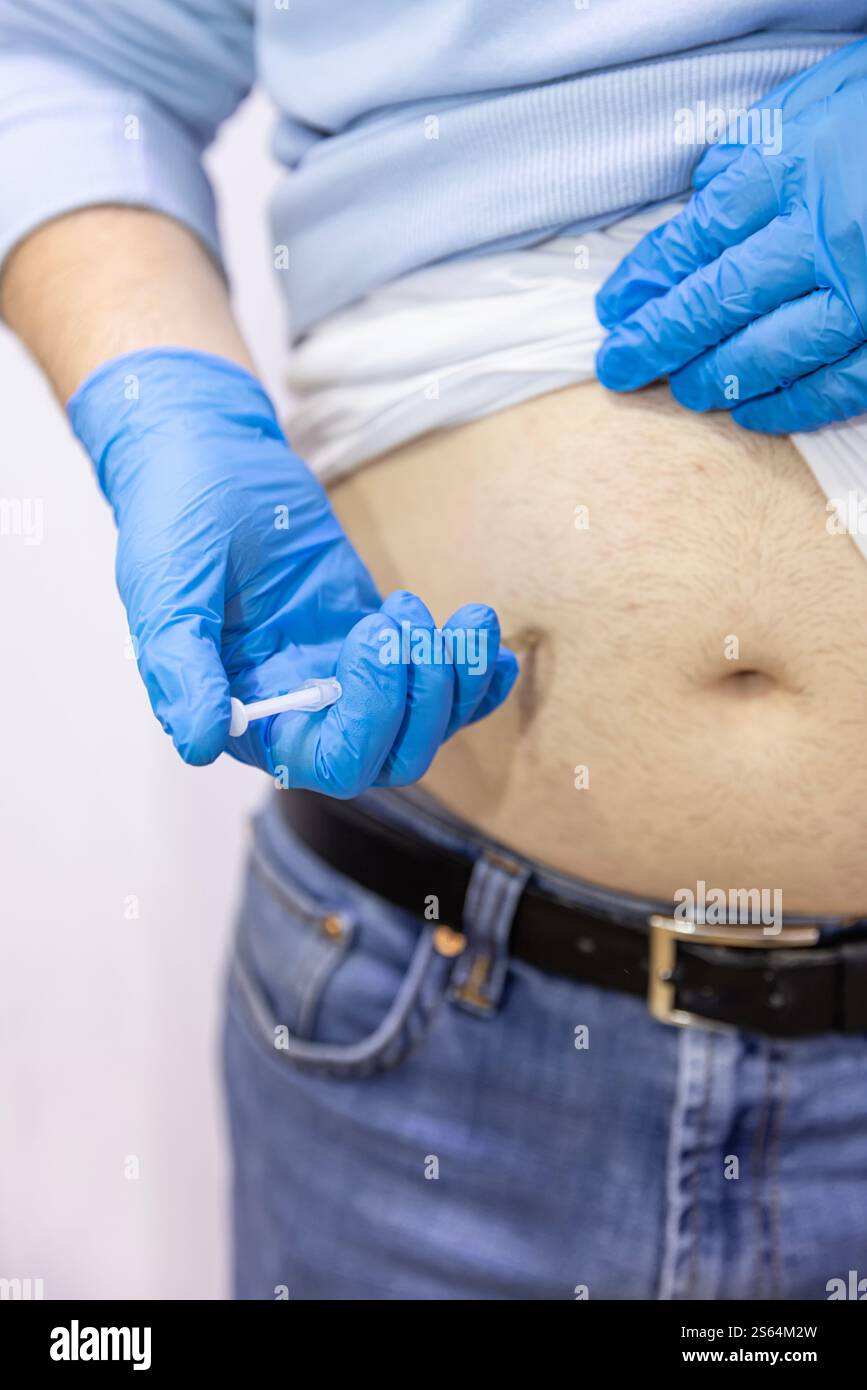 How to properly give yourself subcutaneous injection in your stomach ...