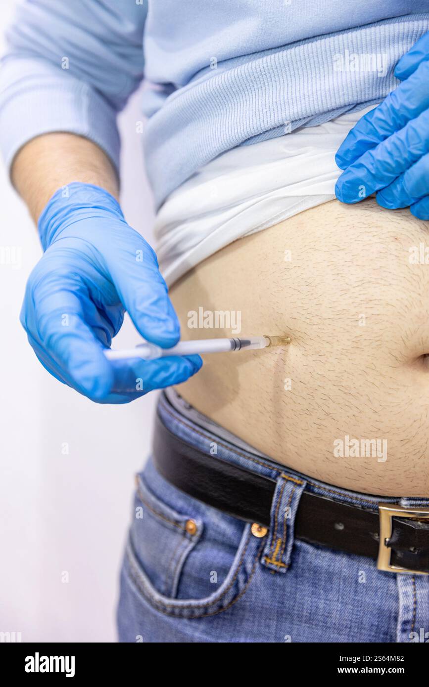 How to properly give yourself subcutaneous injection in your stomach ...