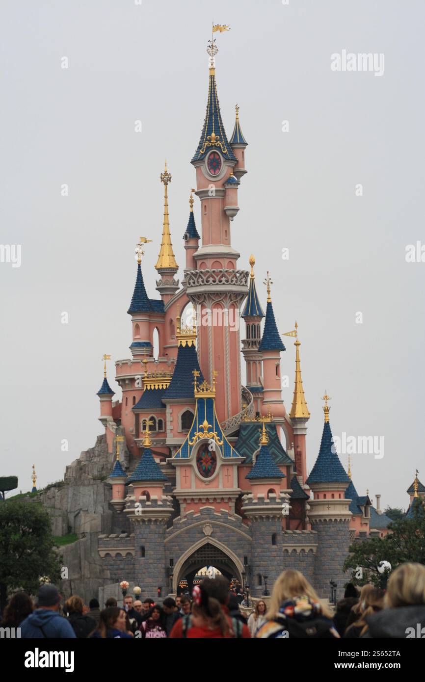 Disney hollydays hi res stock photography and images Alamy