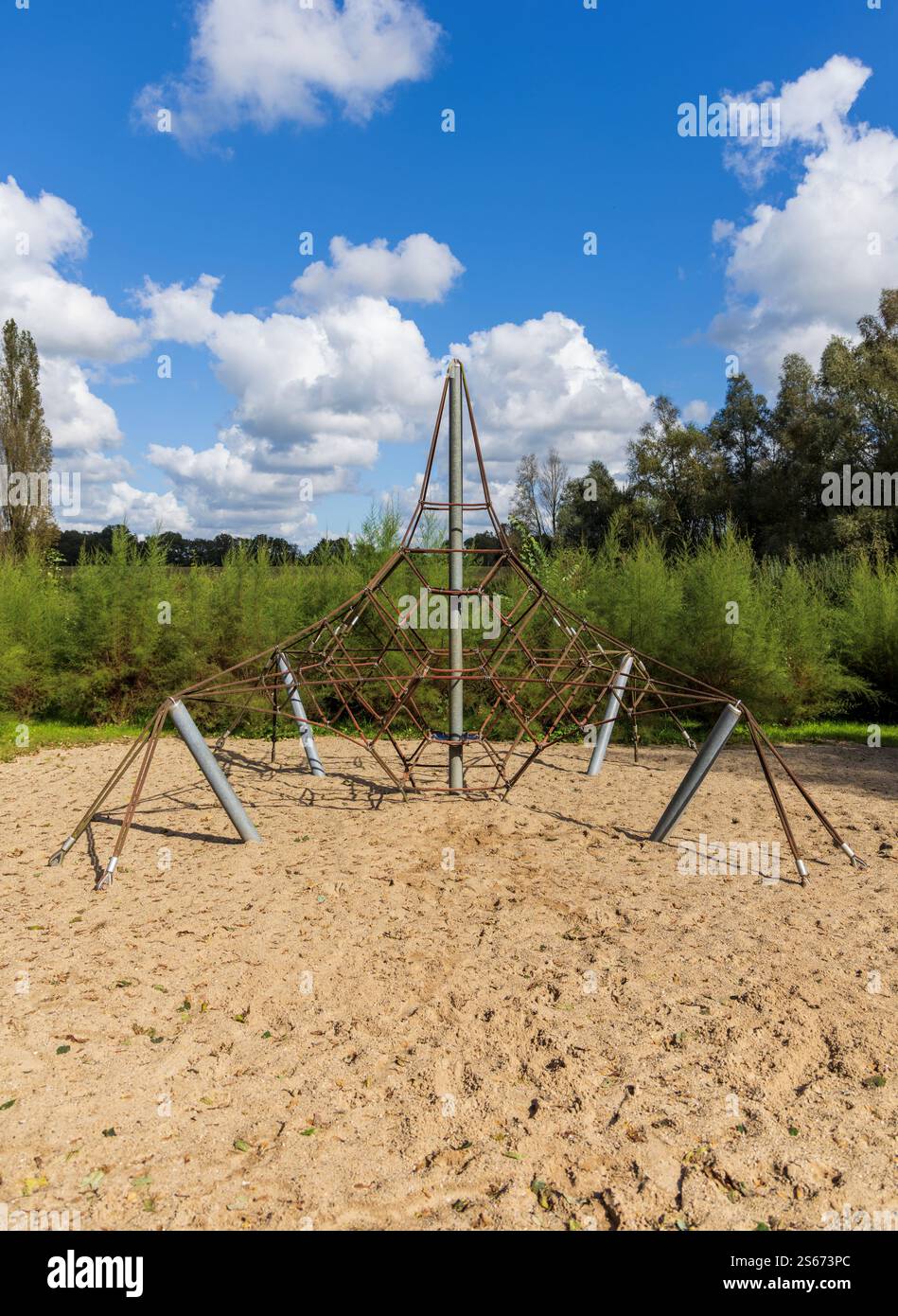 Rope pyramid climbing frame hi-res stock photography and images - Alamy