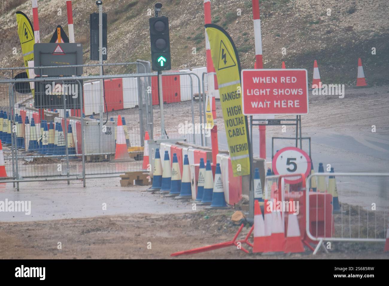 Wendover, UK. 16th January, 2025. Construction work on the HS2 railway in Wendover, Buckinghamshire. The High Speed Rail 2 project is reported to be hugely over budget. Credit: Maureen McLean/Alamy Live News Stock Photo