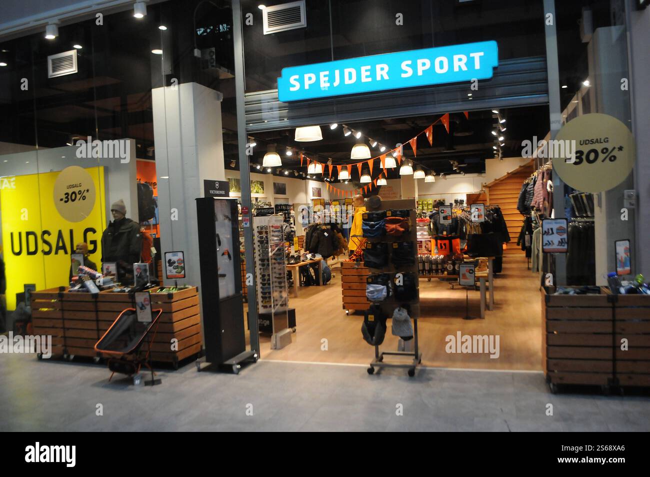 Copenhagen DenmarK 16JANUARY 2025 30 Sale At Spejder Sport Store In copenhagen-denmark-16january-2025-30-sale-at-spejder-sport-store-in