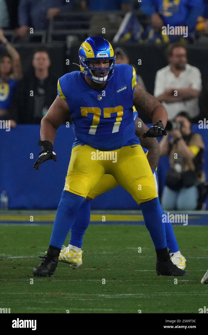 Los Angeles Rams offensive tackle Alaric Jackson (77) lines up against ...